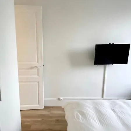 Quiet Flat For 2 People - Near Champs Elysees * Neuilly-sur-Seine
