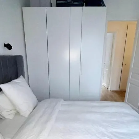 Quiet Flat For 2 People - Near Champs Elysees * Neuilly-sur-Seine